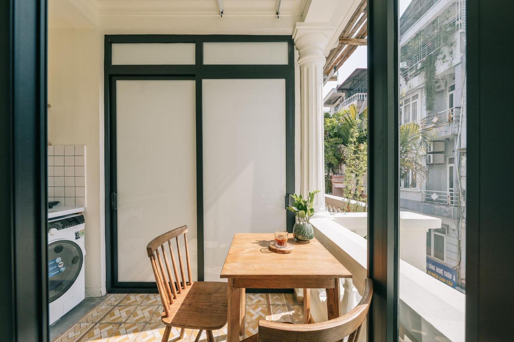 Hanoi's Hidden Gem Escape Balcony-flexible Check In Early-free Pickup Căn hộ