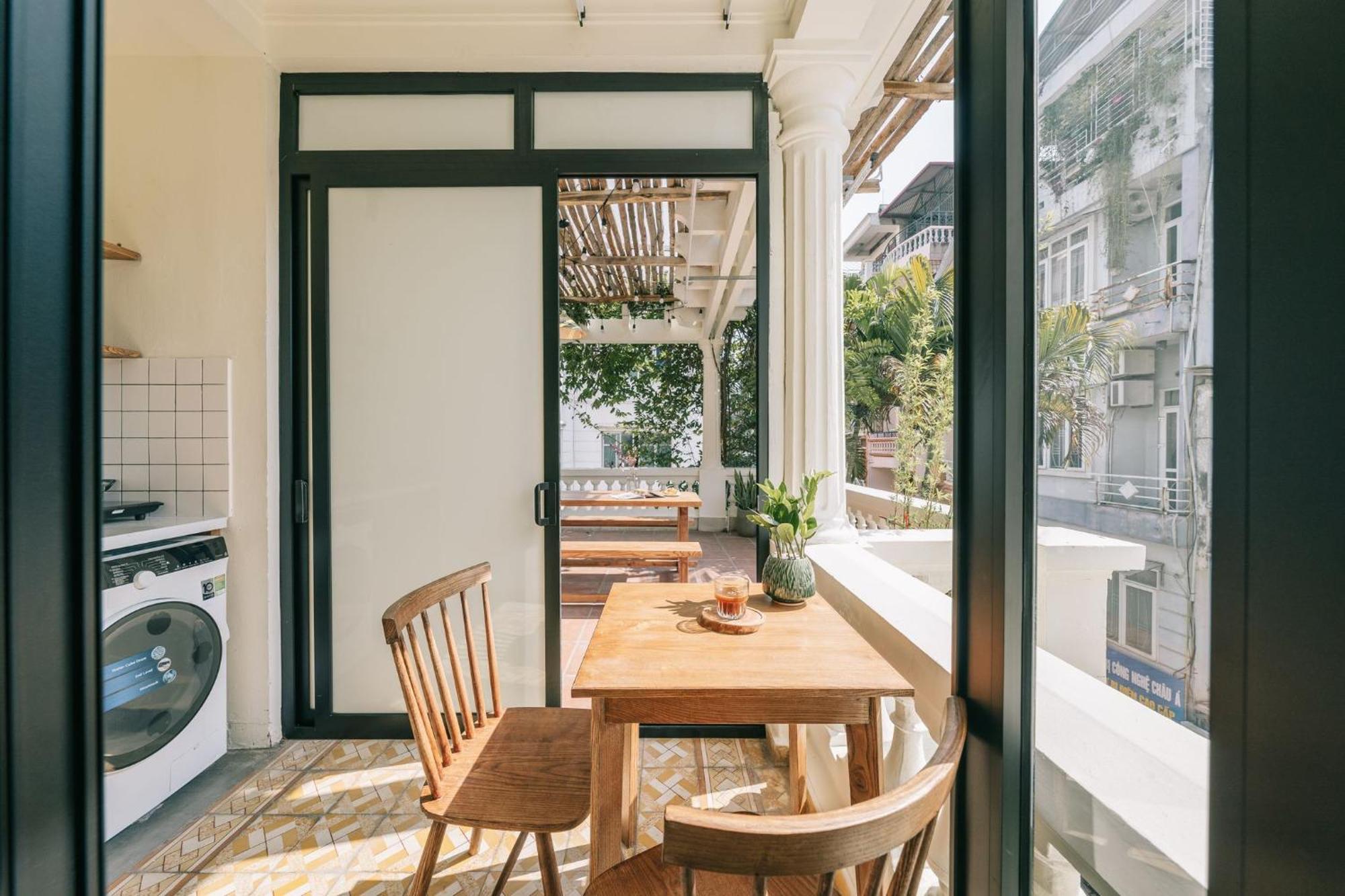 Hanoi's Hidden Gem Escape Balcony-flexible Check In Early-free Pickup
