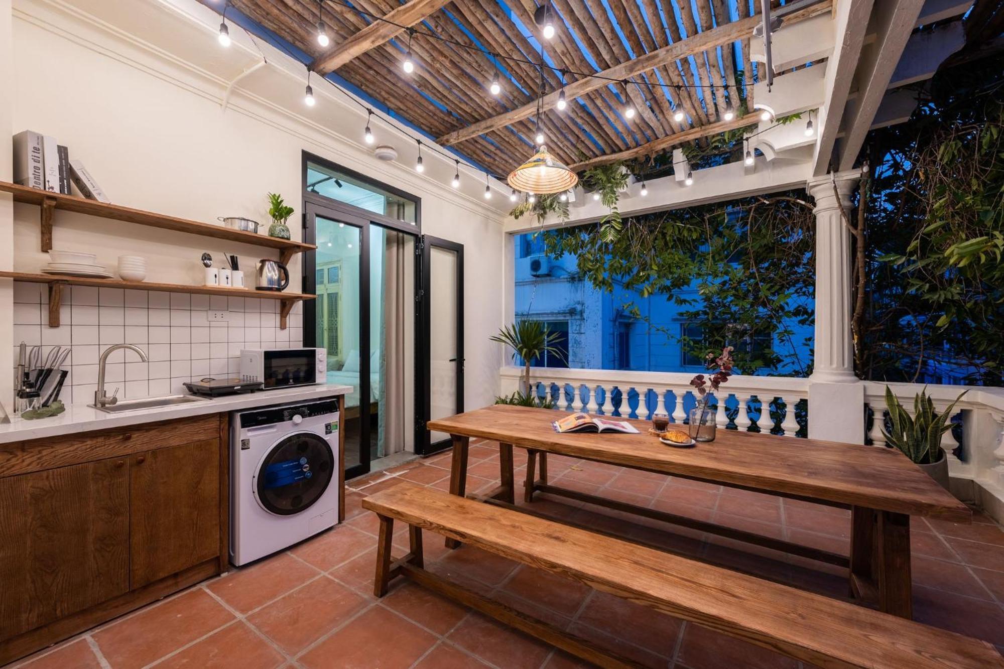 Hanoi's Hidden Gem Escape Balcony-flexible Check In Early-free Pickup Căn hộ
