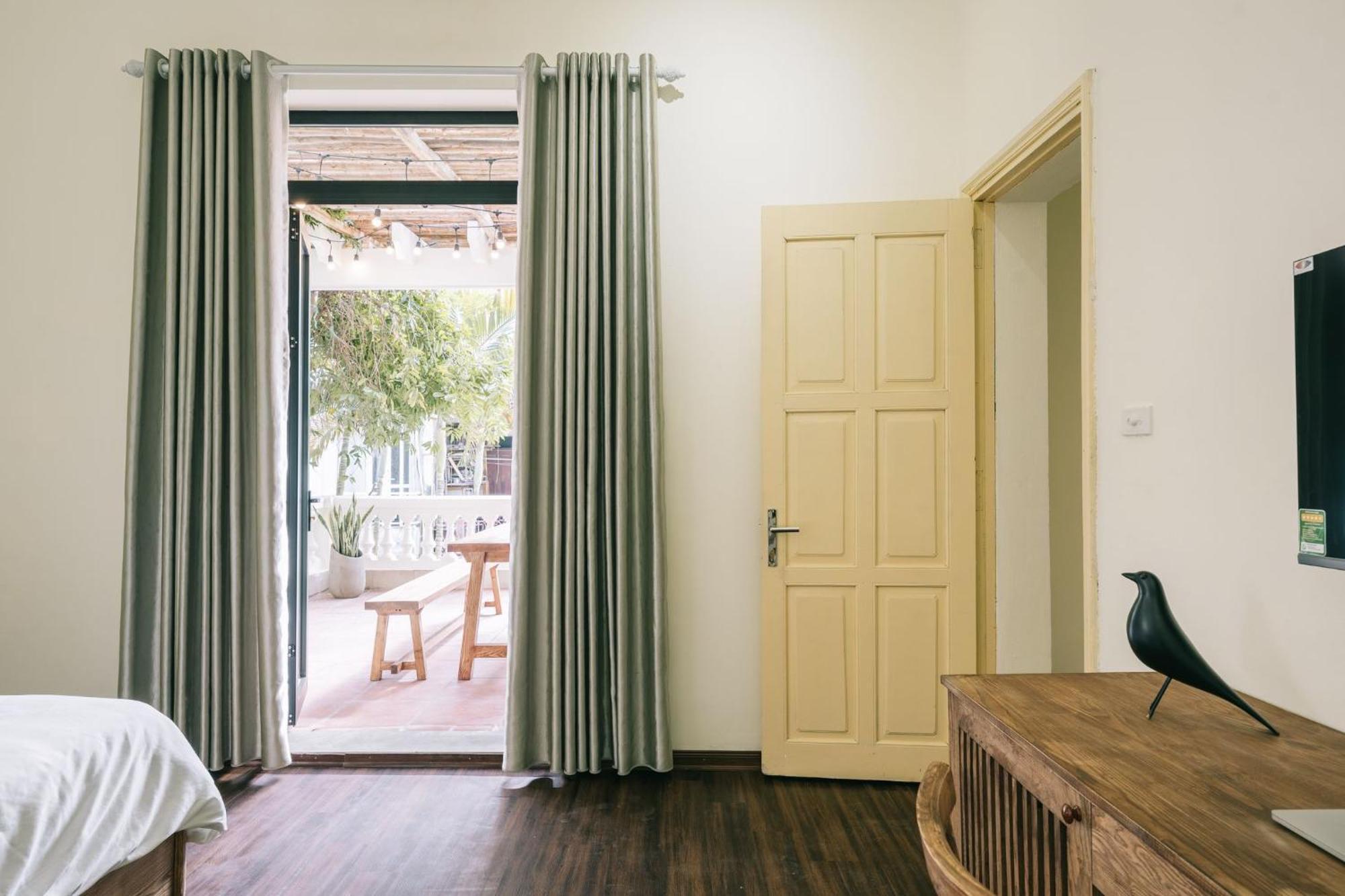 Hanoi's Hidden Gem Escape Balcony-flexible Check In Early-free Pickup Căn hộ