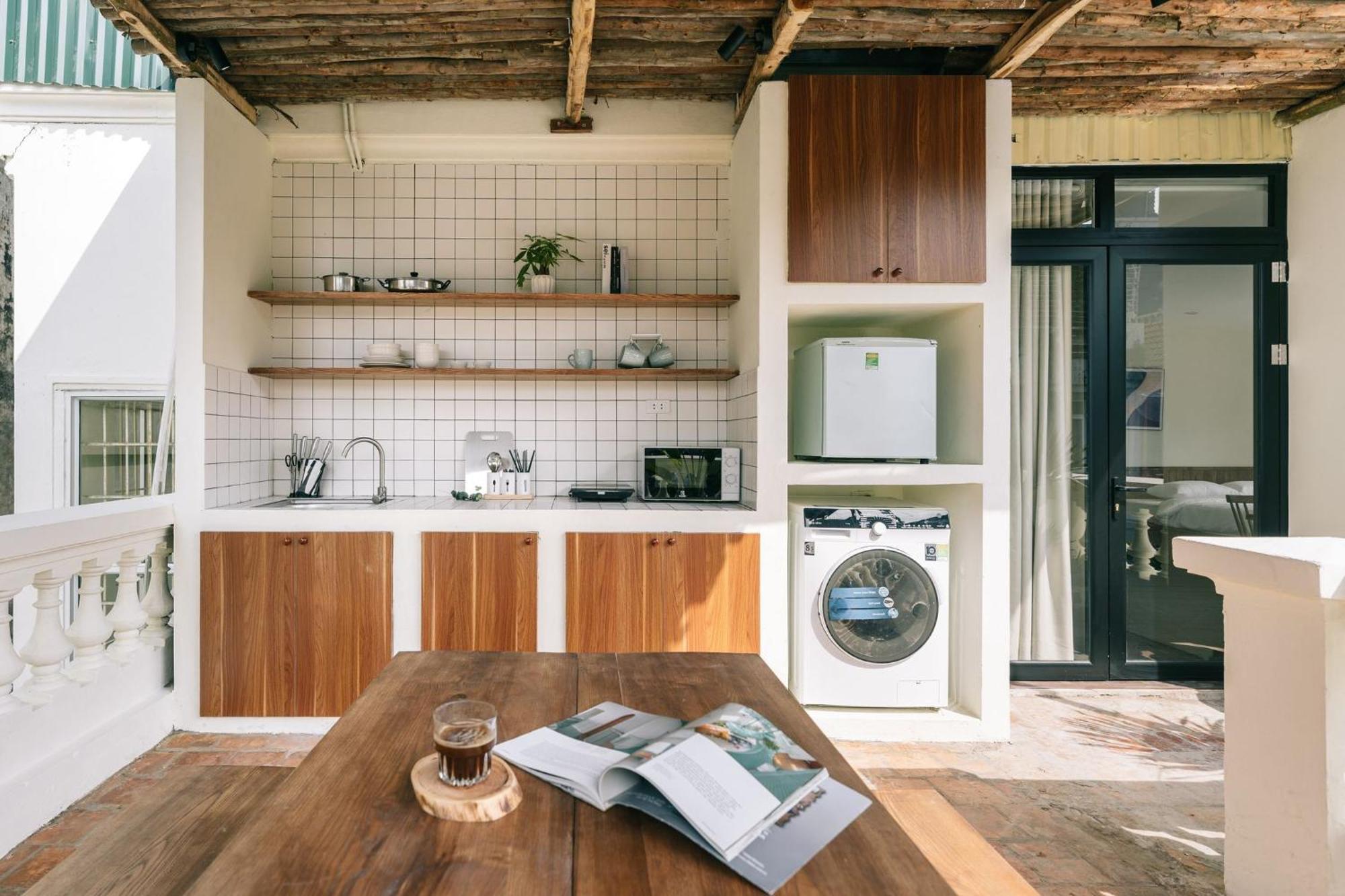 Hanoi's Hidden Gem Escape Balcony-flexible Check In Early-free Pickup Apartment