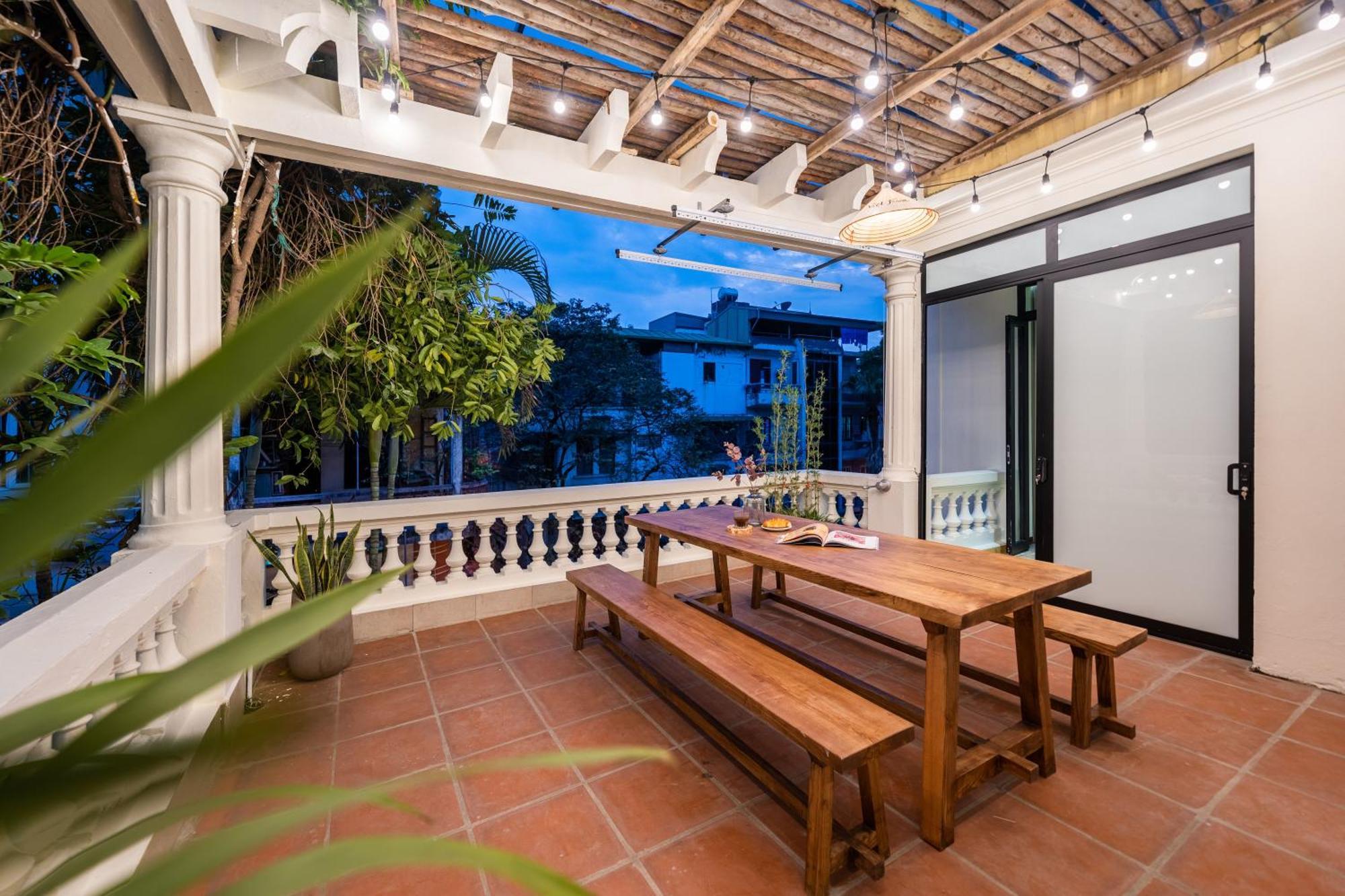 Hanoi's Hidden Gem Escape Balcony-flexible Check In Early-free Pickup *